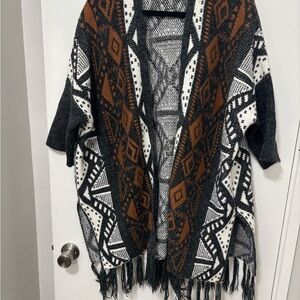 Geometric Patterned Fringe Cardigan